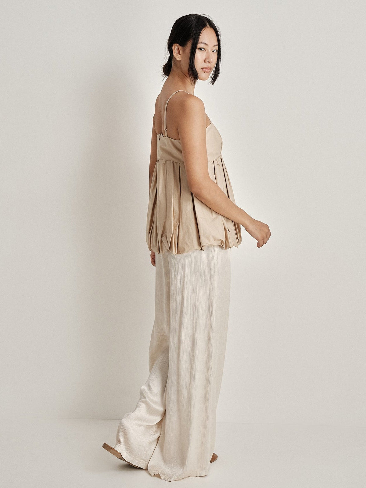 Pantalone wide leg goffrato aeterna